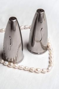 Salero y Pimentero de Latón Puro para Comedores de Oficina que Ofrece una Solución de Condimento Práctica y Duradera - Product Image 6