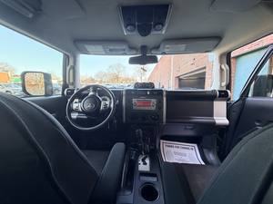 TO-YO-TA F-J CR-UI-SER 2014 EN EXCELENTE ESTADO, PAQUETE TODOTERRENO, TRANSMISIÓN AUTOMÁTICA - Product Image 4