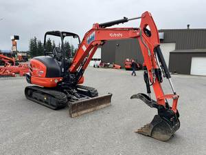 Miniexcavadora Kubota KX040-4 2021: Potencia Compacta con Rendimiento Confiable - Product Image 2