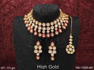 Ensemble de colliers ras du cou de bijoux Kundan de style chic plaqué or de créateur pour les fêtes - Product Image 6