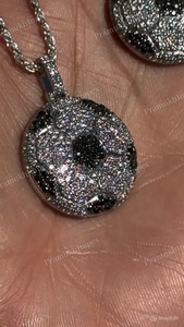 Pendentif de football personnalisé fait à la main, serti de diamants en moissanite noir et blanc, plaqué or blanc sur argent sterling, dernier design - Product Image 4