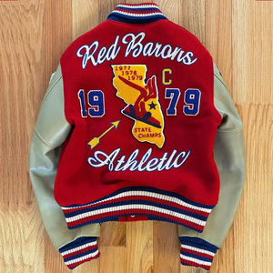 Precio al por mayor en Pakistán Cuerpo de lana personalizado Mangas de cuero Bomber Letterman Chaqueta Hombres Béisbol Letterman Chaqueta para hombres - Product Image 2