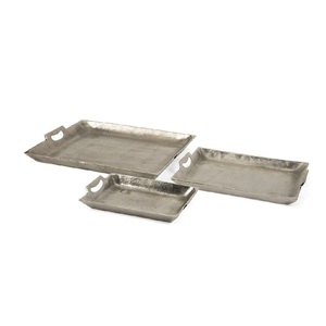 Plateau de forme rectangulaire fini brillant en aluminium de haute qualité avec poignées rectangulaires - Product Image 4