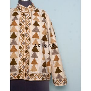 Chaqueta de Invierno de Algodón y Terciopelo con Bordado Suzani Hecho a Mano de la Mejor Calidad, Acolchada, Ecológica y de Secado Rápido para Mujer - Product Image 2