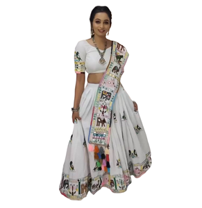 Ropa de boda de la mejor calidad de diseñador Lehenga Choli a la mejor tarifa mayorista con trabajo de bordado para mujeres Fabricante indio - Product Image 1