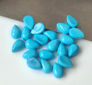 Prix de gros naturel Arizona Turquoise 3x5mm-7x10mm poire Cabochon bleu dos plat pierre précieuse en vrac pour la fabrication de bijoux - Product Image 5