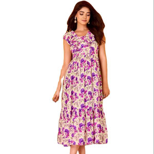 Présentation de notre ensemble Kurti / Kurta tendance, best-seller, aux couleurs magnifiques, imprimé floral fantaisie, avec manches fantaisie et motif, longueur genou. - Product Image 1