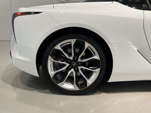 Oferta Especial: Lexus LC 500 Convertible RWD Usado 2023 - ¡Listo para Enviar! - Product Image 4