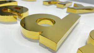 Segnaletica personalizzata per negozio all'aperto a LED per tabacco e alcol. Segnali LED acrilici in acciaio inox retroilluminati 3D. Lettere canale in metallo acrilico - Product Image 3