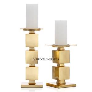 Couleur blanche enduite de poudre et fleurs plaquées or de haute qualité Designer meilleure qualité métal ensemble de 2 bougeoirs de décoration de mariage - Product Image 2