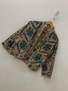 Veste d'hiver brodée Suzani, veste réversible, cadeaux pour elle, veste oversize, manteau ethnique bohème, veste courte - Product Image 2