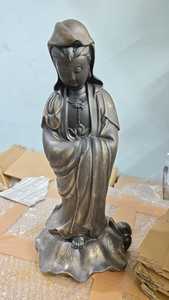 Estatua de Buda Kwan Yin hecha a mano con acabado antiguo, escultura de resina espiritual Feng Shui para decoración de hogar y oficina para Diwali - Product Image 3
