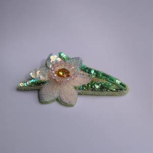 Broches de cuentas Broche de diseñador hecho a mano. Accesorios de alta calidad. Broche de diseño único. El mejor regalo para baby shower. - Product Image 4