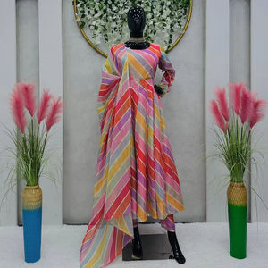 Hermoso Traje De Diseñador-Pent Y Dupatta Con Impresión Digital - Product Image 1