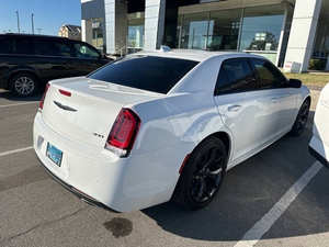 Chrysler 300 2021 en Perfecto Estado - Product Image 5