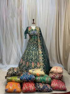 Lehenga choli คอลเลคชั่นนักออกแบบ2025งานแต่งงานที่ดีที่สุดพร้อมงานปักลูกไม้แฟนซีดีไซน์อินเดีย - Product Image 2