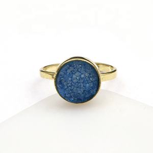 Hermoso anillo de piedras preciosas Druzy de azúcar rojo chapado en oro ajustable forma redonda anillo de piedras preciosas hecho a mano joyería de diseñador - Product Image 6