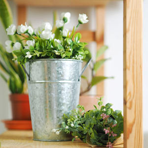 Jardinière à fleurs en métal avec design martelé avec support en métal couleur et taille personnalisées pour les centres commerciaux et les pépinières - Product Image 3