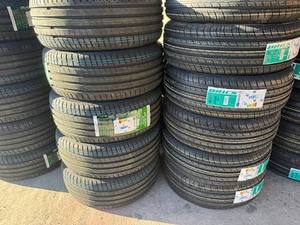 ยางเรเดียลสำหรับรถยนต์นั่งส่วนบุคคลใหม่ที่มีลวดลายดอกยางที่หลากหลายเพื่อความปลอดภัยและความสะดวกสบายในการขับขี่ - Product Image 3