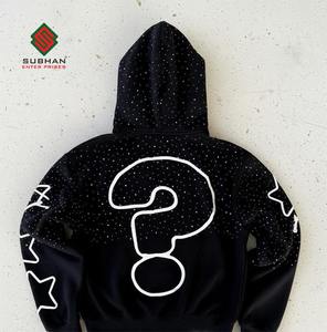 Sweat-shirt d'hiver noir audacieux avec lettrage vieilli et manches en strass, 100% coton, polaire tricoté respirant - Product Image 5