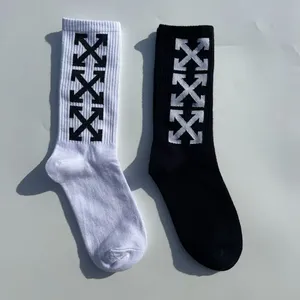 Calcetines Deportivos Unisex a Media Pantorrilla con Rayas, Estilo Urbano, Hip Hop, Skateboard, Estilo Universitario, Calcetines Largos de Algodón para Hombre y Mujer - Product Image 2