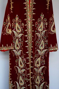 Robe Empire en satin de nylon brodée à la main, motif Paisley, manches courtes, longueur cheville, col montant, élégante, vintage, ornée de perles - Product Image 5