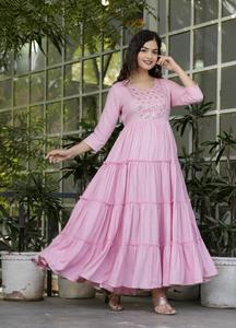 Cómodo vestido étnico para mujer, traje Anarkali bordado duradero, vestido Anarkali de viscosa bordado largo - Product Image 4