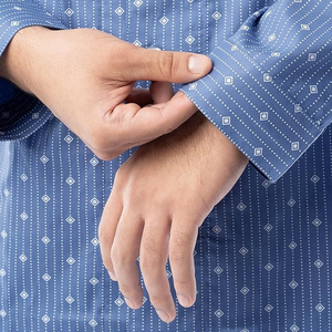 Conjunto clásico de ropa de salón con botones para parejas, pijama de manga larga transpirable de fibra de bambú para hombres con combo de Bata de talla grande - Product Image 5