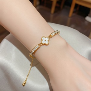 Bracciale a Quadrifoglio Placcato Oro 18K per Donne, in Rame con Zirconia Cubica, Catena Regolabile, Gioiello alla Moda, Idea Regalo - Product Image 1