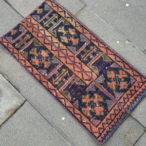 พรมวินเทจ ขนาด 1.3x2.5 ฟุต พรมขนาดเล็ก พรมขนสัตว์สีแดงน้ำเงิน - Product Image 4