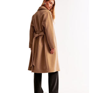 Fabricant de manteaux trench vintage pour femmes OEM ODM |   Manteau Trench Long Ceinturé Écologique Personnalisé pour Femme – Vêtement d'extérieur Tendance en Gros - Product Image 2