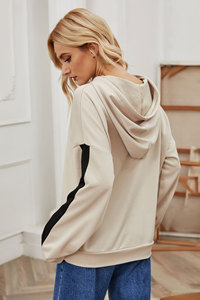 Sudadera de invierno adelgazante informal de longitud media para mujer Diseño de punto frontal con bloqueo de color Terry Hood con insignia Sudadera con capucha de moda - Product Image 2