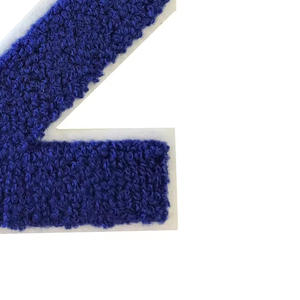 Écussons de broderie en chenille en tissu sergé personnalisé les derniers écussons de lettre de chenille pressés à chaud pour veste chapeau vêtements - Product Image 5