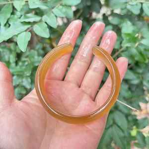 กำไลข้อมือแฟชั่นหรูหราสำหรับสาวๆ กำไลเขาควายขนาดใหญ่ สไตล์ใหม่ กำไลเขาทำมือ - Product Image 3