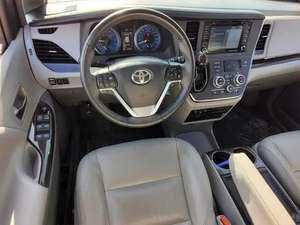 Toyota Sienna 2015 - Product Image 2