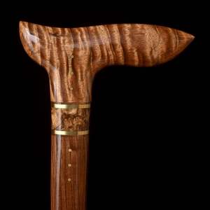 Bastón de madera para senderismo con regalo de talla personalizada o ayuda para la movilidad para hombres y mujeres bastón de madera hecho a mano - Product Image 2