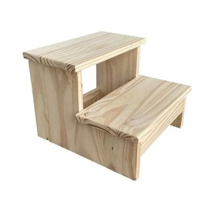 Tabouret d'escalier en bois finition lisse avec aspect grain naturel, parfait pour les étagères de cuisine, l'accès à la salle de bain, le rangement et l'utilisation dans la chambre. - Product Image 6