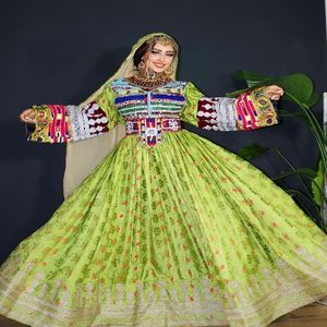 Nouveau dernier modèle Vente à chaud pour femmes robes afghanes KUCHI au tarif de gros idéal pour les robes de mariage et de soirée - Product Image 5