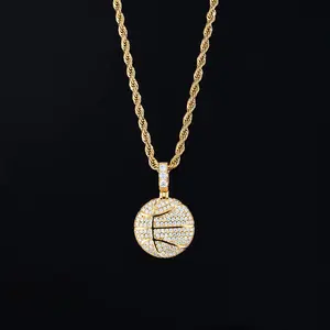 Collier pendentif personnalisé de luxe en alliage plaqué or avec diamants CZ glacés - Product Image 3