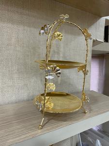 Support à gâteau doré à motif de roses et de feuilles, idéal pour la décoration de table, centre de table et cadeaux, en provenance d'Inde - Product Image 5