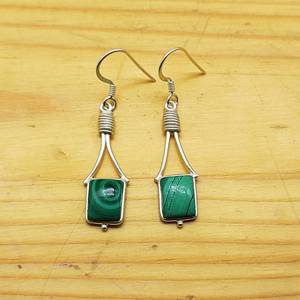 Pendiente de plata de diseñador con bisel de piedras preciosas de malaquita Natural, pendiente de plata de peso ligero hermoso de plata 925 al por mayor - Product Image 3