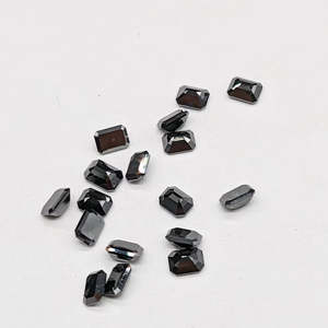 Diamant noir solitaire, taille pyramide, diamant naturel, excellente qualité de taille, forme ovale carrée, clarté VVS1, certifié IGI - Product Image 1