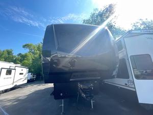 Nouvelle caravane tout-terrain Keystone Cougar Midnight Edition 316RLS 2026 - Product Image 4