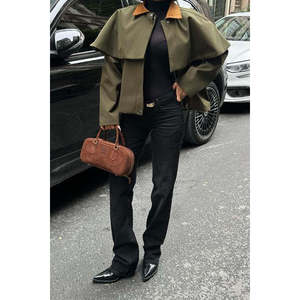 Chaqueta estilo gabardina con detalles de terciopelo para mujer, modelo 7076-08 - Product Image 3