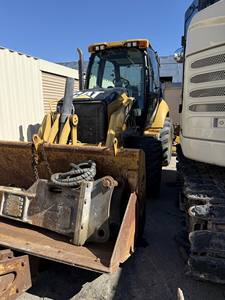 Tracteur sur pneus Cater.pillar 450F 2016, 4x4, chargeuse-pelleteuse, chargeuse frontale de 5 tonnes et pelle arrière, moteur de 90 CV, boîte de vitesses, pompe, occasion - Product Image 6