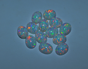 Cabujones de ópalo de laboratorio, lote de cabujones de ópalo de fuego calibrados en todos los tamaños disponibles, cabujón de ópalo suelto para fabricación de joyas - Product Image 1