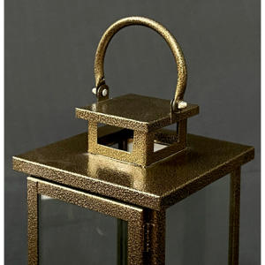 Vente en gros de bougeoirs en métal au design royal Lanternes et bocaux à bougies élégants pour la décoration intérieure Articles suspendus pour Noël et les mariages - Product Image 3