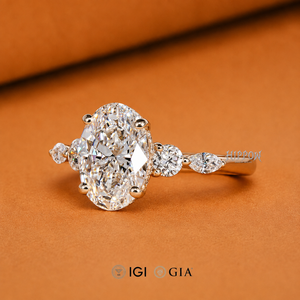 Bague de fiançailles en diamant de laboratoire ovale certifié IGI 2,00 carats, diamants ronds et marquise sur les côtés, bague de mariage pour femme, anniversaire - Product Image 2