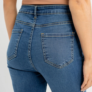 Nouveauté Pantalons en jean décontractés de rue pour femmes Coupe skinny Couleurs et tailles personnalisées 100% coton - Product Image 4