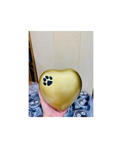 Urna de cremación para mascotas dorada de aluminio de estilo americano con suministros funerarios con estampado de Pata Negra - Product Image 1